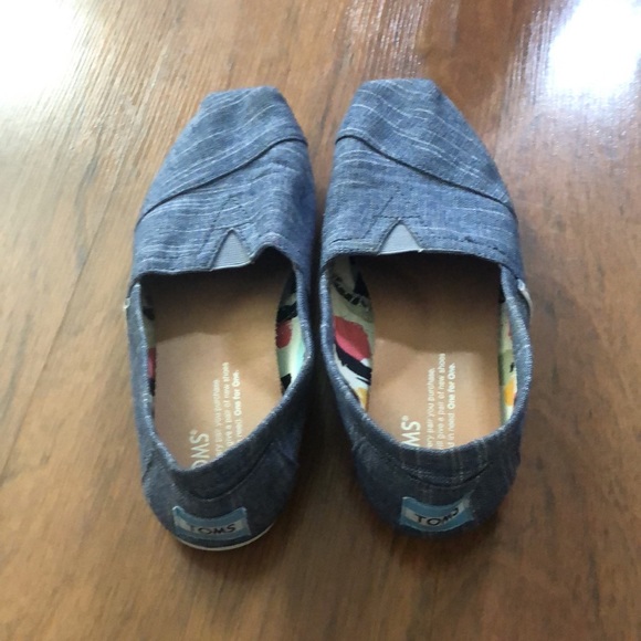 TOMS blue demin jean canvas slip on shoes - Picture 2 of 6